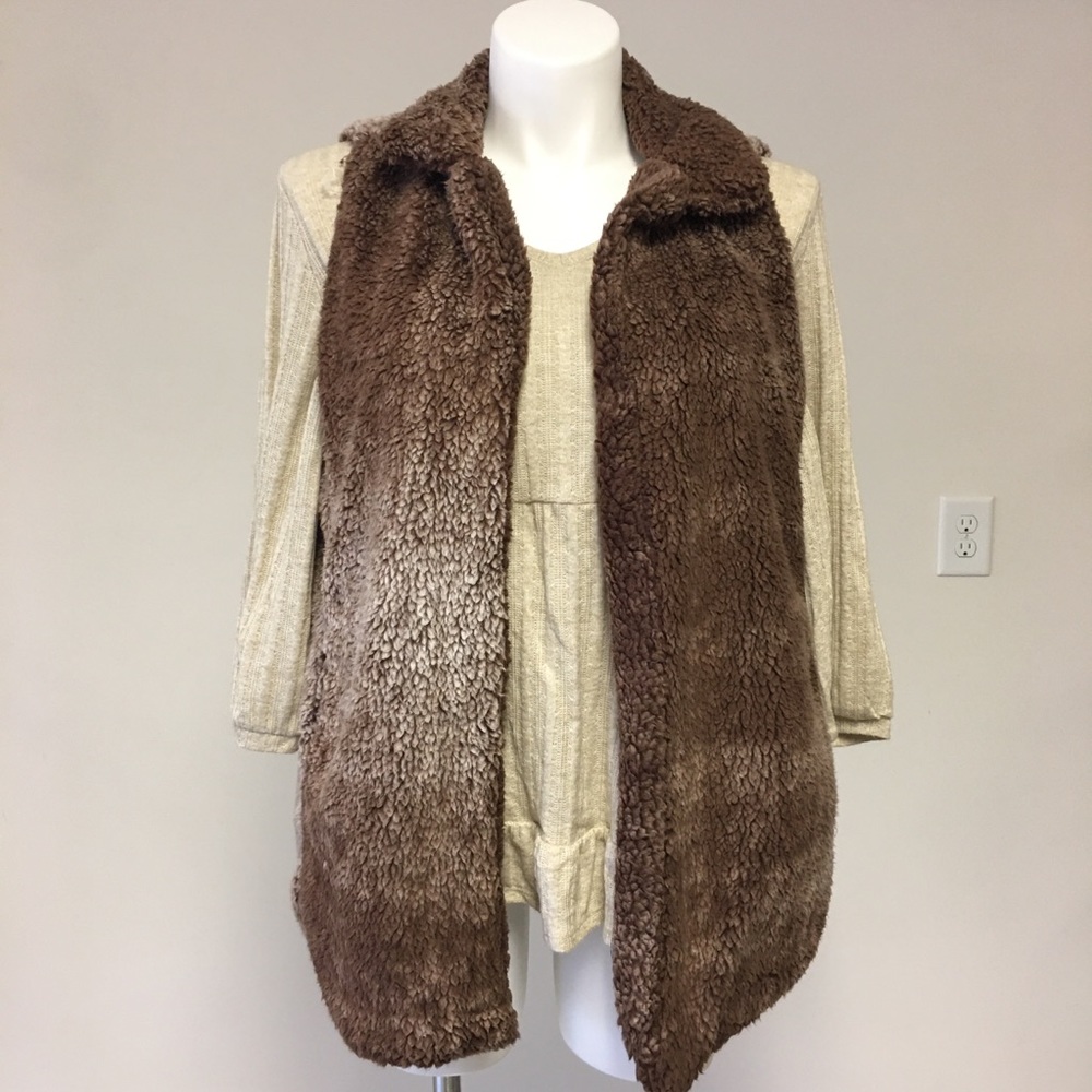 Warm & Cozy Lifestyle Faux Fur Vest